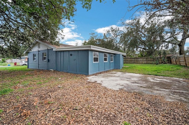 exterior space featuring a yard