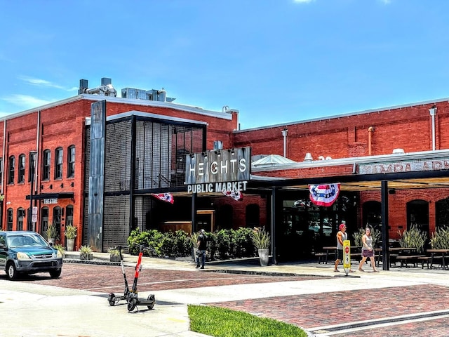 view of building exterior