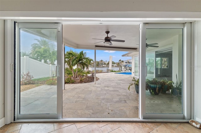 entryway with ceiling fan