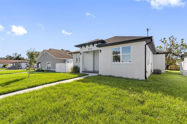 view of front of house with a front yard