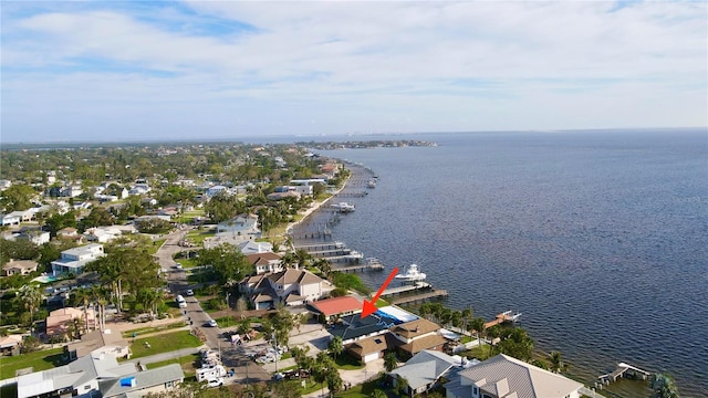 Listing photo 3 for 3219 Bayshore Blvd NE, Saint Petersburg FL 33703