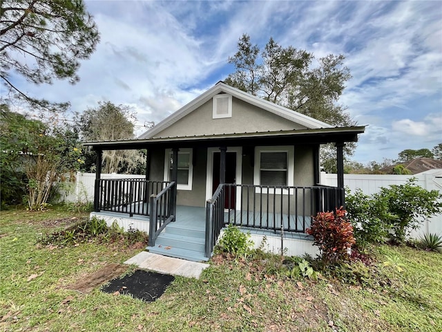 view of front of property featuring a porch