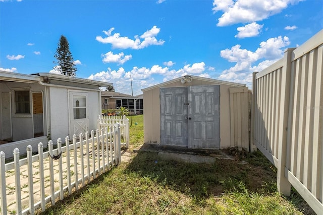 view of outbuilding