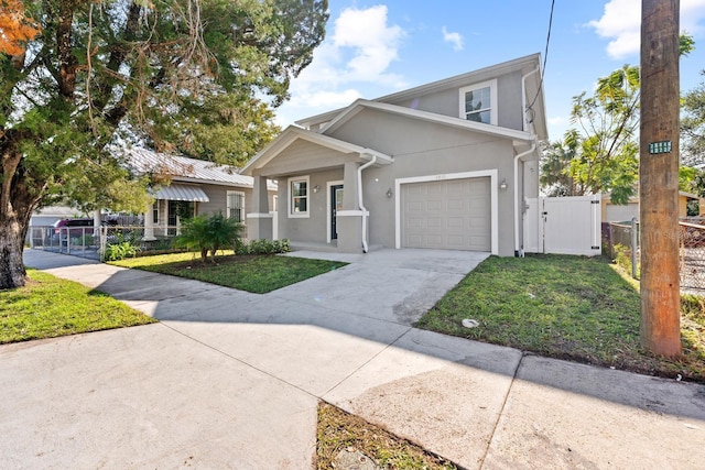 view of front of property featuring a front lawn