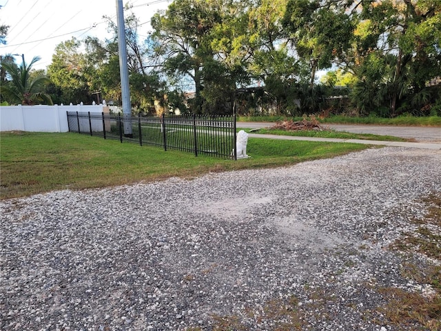 exterior space featuring a lawn