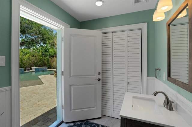 bathroom featuring vanity