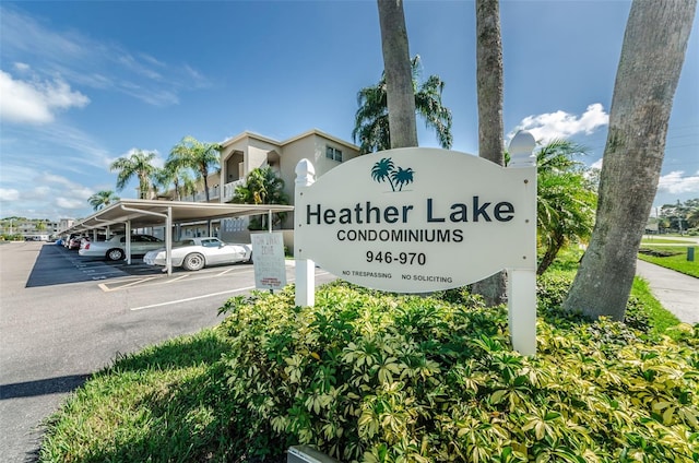 view of community / neighborhood sign