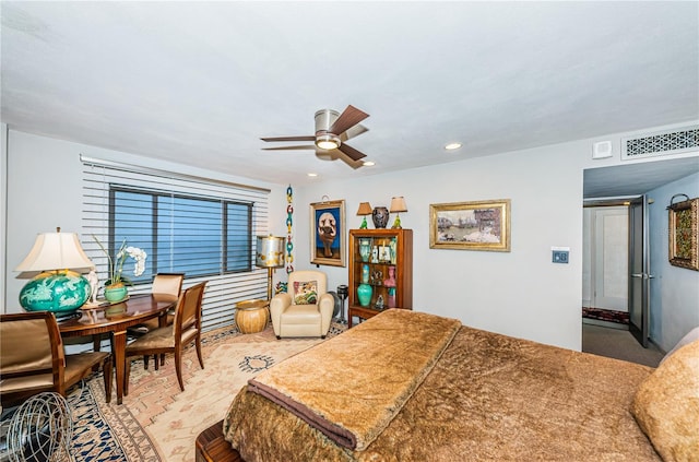 bedroom with ceiling fan