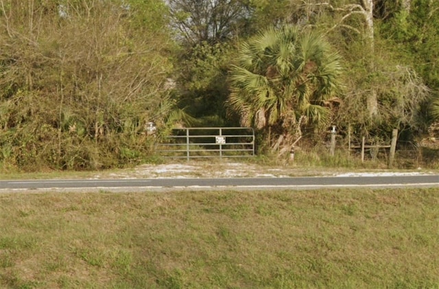 Listing photo 2 for 4050 Messiah Ln, Mims FL 32754