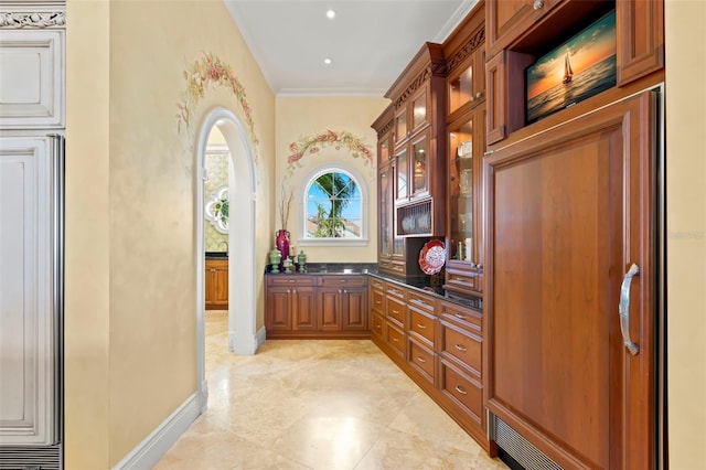 101 12th St E, Tierra Verde, FL 33715 - bar area featuring crown molding, baseboards, and recessed lighting
