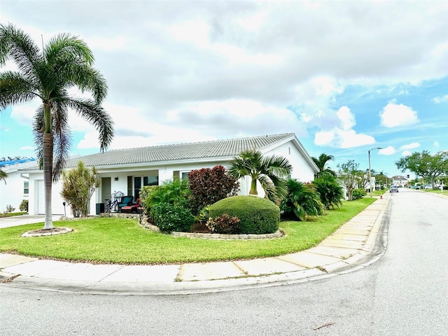 view of front of house with a front yard