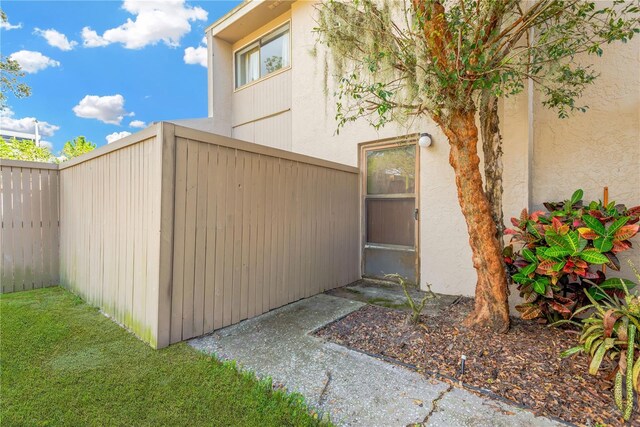 8014 Peach Dr, Temple Terrace, FL 33637 - photo 25