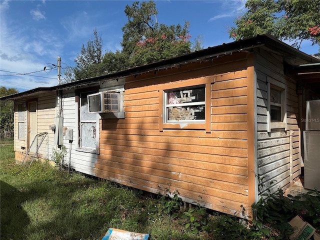 view of side of property