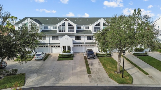 view of front facade featuring a garage