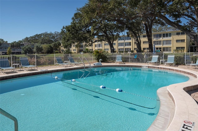 view of swimming pool