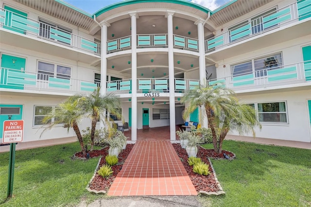 1900 59th Ave N Unit 305, Saint Petersburg, FL 33714 - photo 1