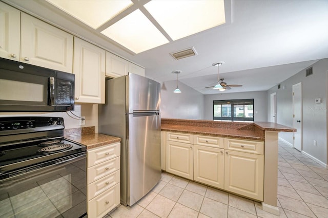 kitchen with ceiling fan, stainless steel appliances, kitchen peninsula, lofted ceiling, and light tile patterned floors