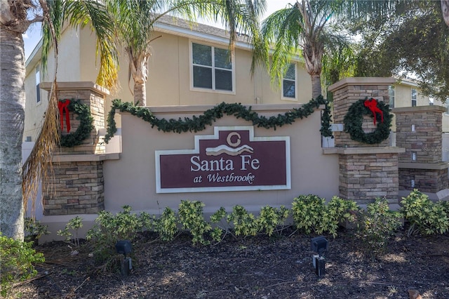 view of community / neighborhood sign