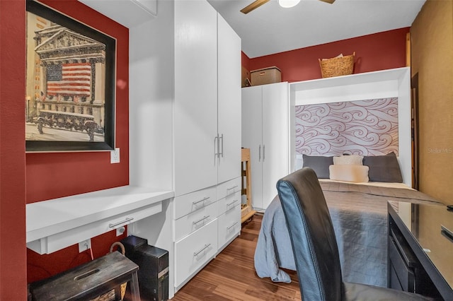 226 5th Ave N Unit 706, Saint Petersburg, FL 33701 - office with a ceiling fan and wood finished floors