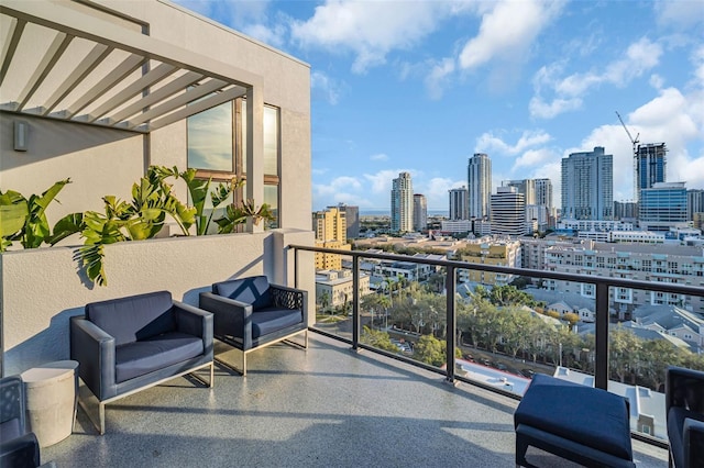 226 5th Ave N Unit 706, Saint Petersburg, FL 33701 - balcony featuring a skyline view