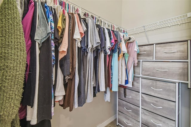 view of spacious closet