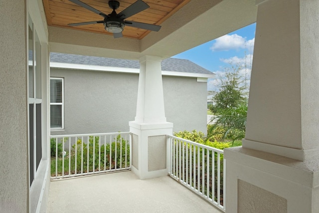 balcony with ceiling fan