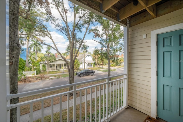 balcony featuring covered porch