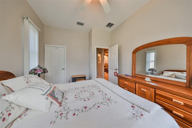 bedroom with ceiling fan