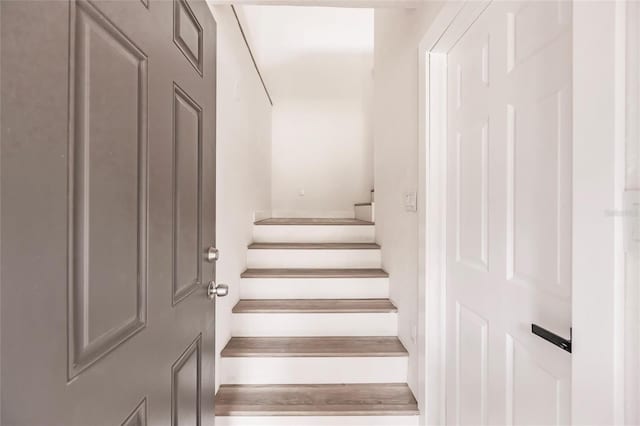21048 Peachland Blvd, Port Charlotte, FL 33954 - view of staircase