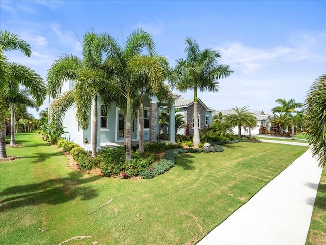 view of front of property with a front yard