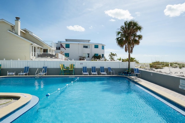 view of swimming pool