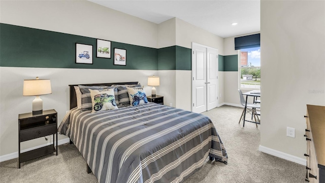 bedroom with carpet flooring