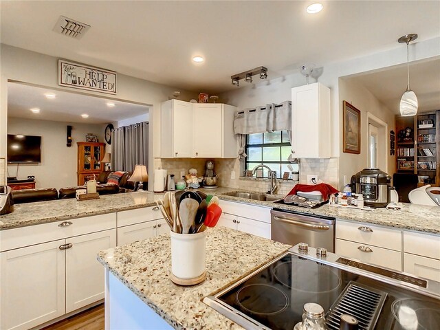 2002 Amesbury Dr, Auburndale, FL 33823 - photo 2