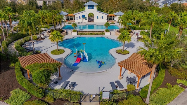 view of swimming pool