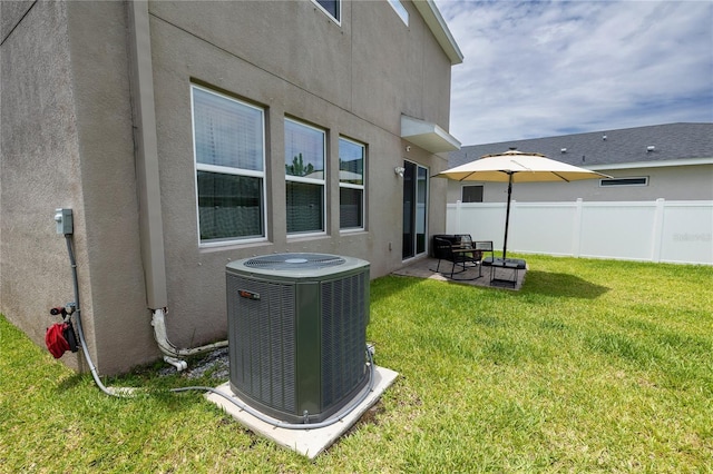 11834 Brighton Knoll Loop, Riverview, FL 33579 - view of yard with a patio