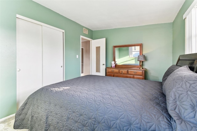 bedroom with a closet