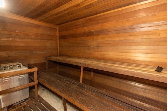 view of sauna / steam room