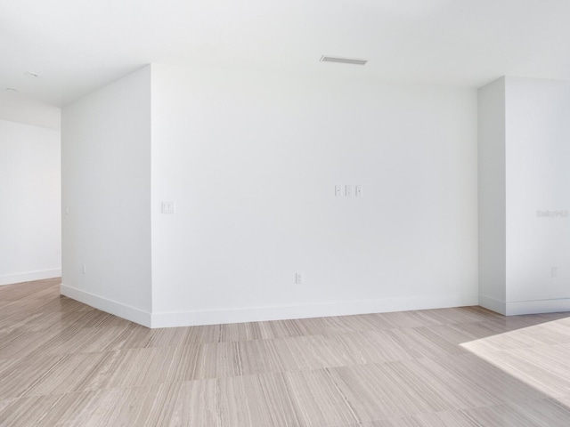 2912 W Santiago St Unit 2204, Tampa, FL 33629 - unfurnished room featuring baseboards