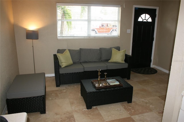 3402 W Obispo St, Tampa, FL 33629 - view of living room