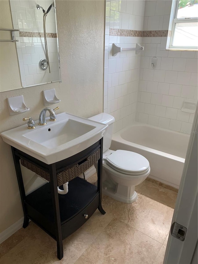 3402 W Obispo St, Tampa, FL 33629 - bathroom with tiled shower / bath and toilet