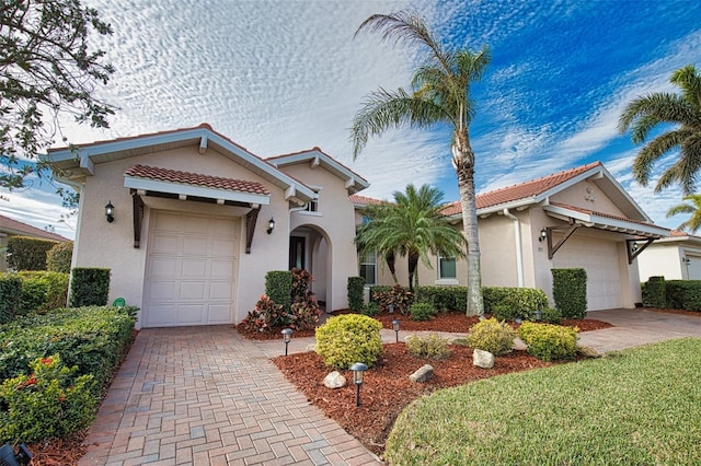 view of front of house featuring a garage