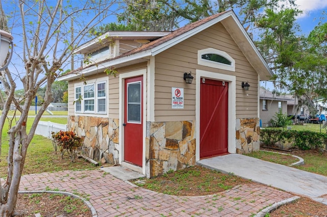 view of outbuilding