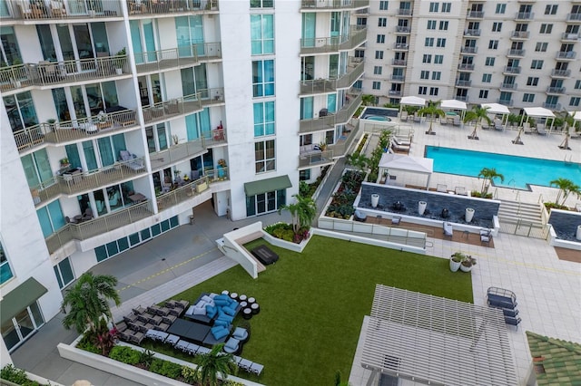 450 Knights Run Ave Unit 407, Tampa, FL 33602 - bird's eye view of apartment complex / building and a pool