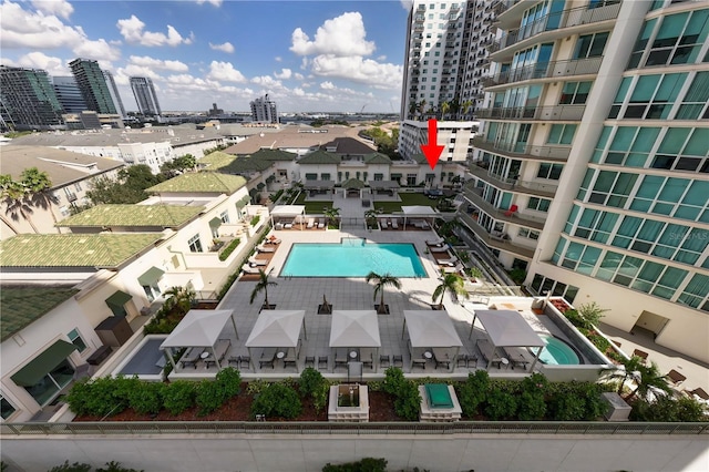 450 Knights Run Ave Unit 407, Tampa, FL 33602 - view of urban area with a pool area