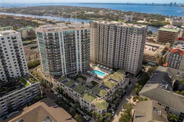 450 Knights Run Ave Unit 407, Tampa, FL 33602 - view of urban area featuring a large body of water and a pool