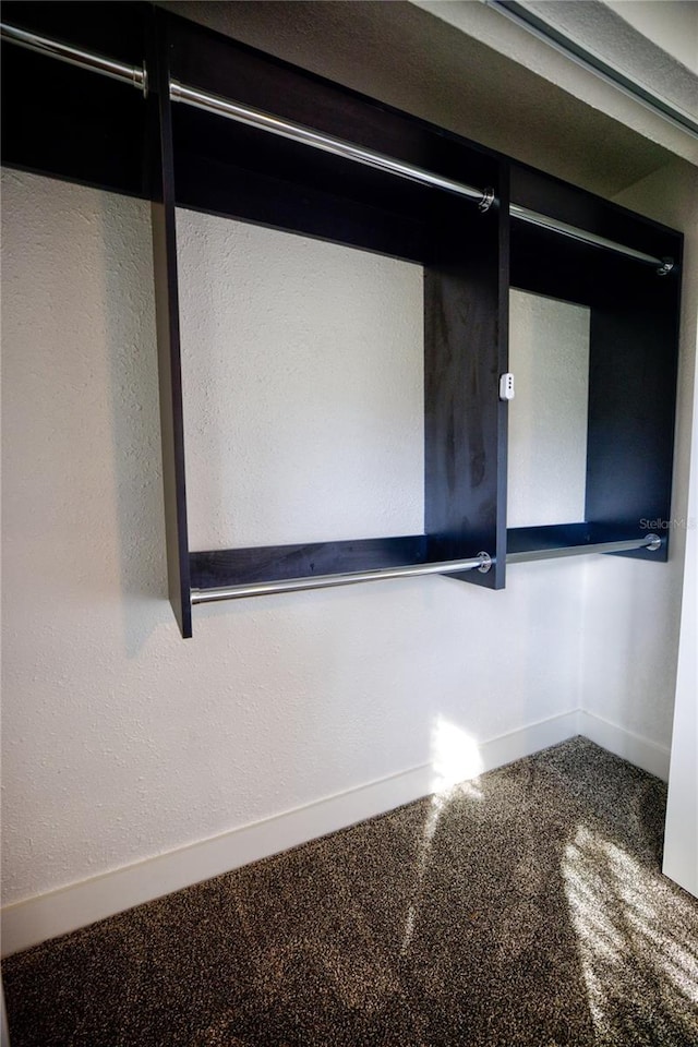 1042 Idlewild Dr N, Dunedin, FL 34698 - detailed view of baseboards