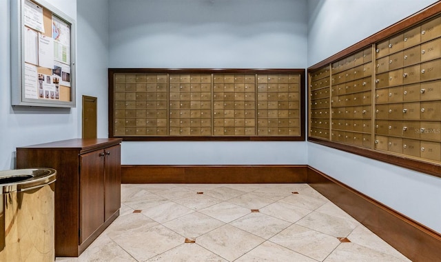 345 Bayshore Blvd Unit 808, Tampa, FL 33606 - surrounding community with mail area