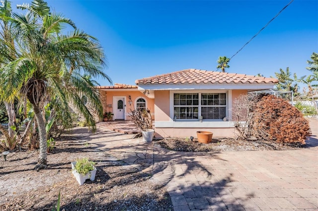 view of mediterranean / spanish-style home