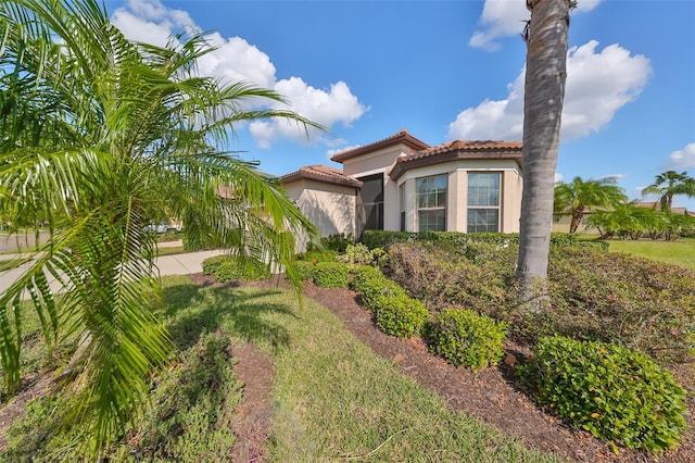 view of mediterranean / spanish house