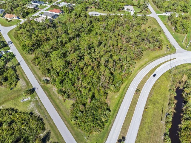 102 Antilla Dr, Rotonda West, FL 33947 - photo 2